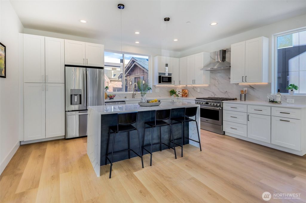 Photo of 10630 E Riverside Dr Dr, Bothell, WA 98011 (MLS # 2500611)