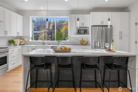 Photo of 10630 E Riverside Dr Dr, Bothell, WA 98011 (MLS # 2500611)