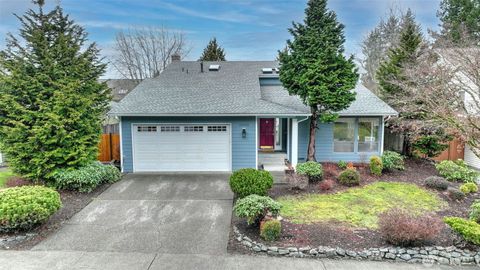 Photo of 15016 SE 184th St St, Renton, WA 98058 (MLS # 2476859)