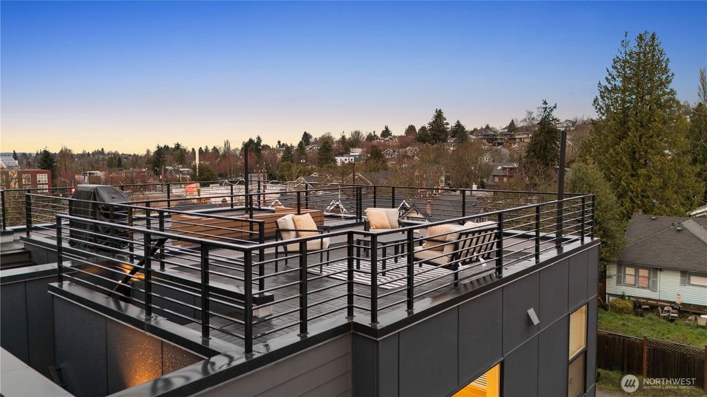 Photo of 932 27th Avenue #B, Seattle, WA 98122 (MLS # 2345530)