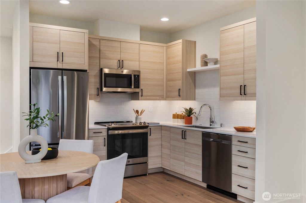 Photo of 932 27th Avenue #B, Seattle, WA 98122 (MLS # 2345530)