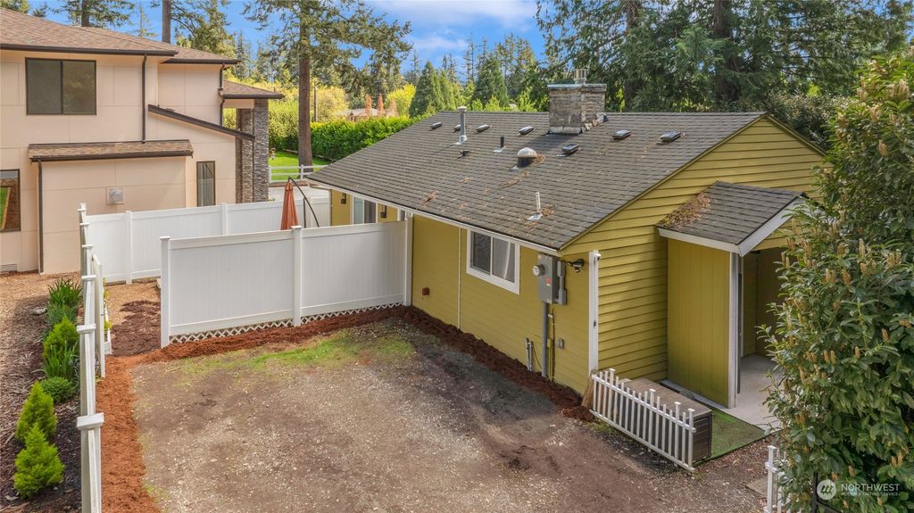 Photo of 22004 SE 20th Street, Sammamish, WA 98075 (MLS # 2270379)