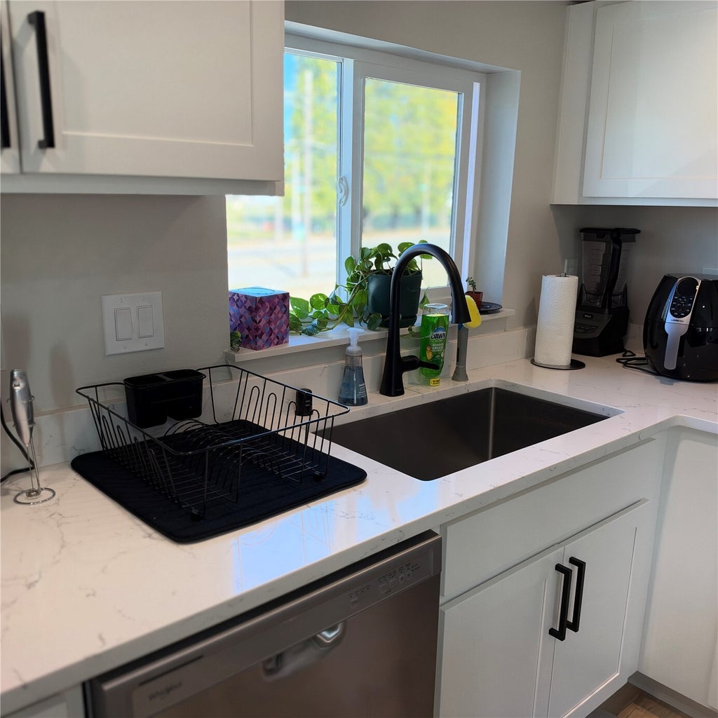 Photo of 1905 S Ash Street #B, Tacoma, WA 98405 (MLS # 2597558)