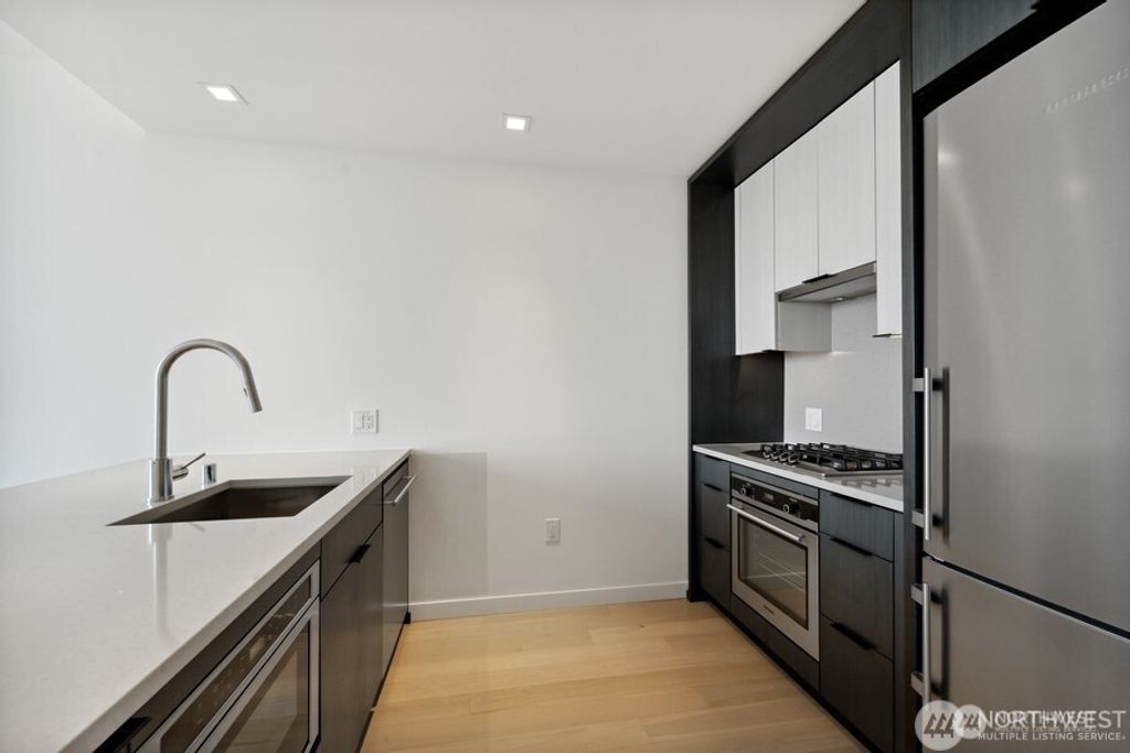 Photo of 590 1st Avenue S #1007, Seattle, WA 98104 (MLS # 2467038)