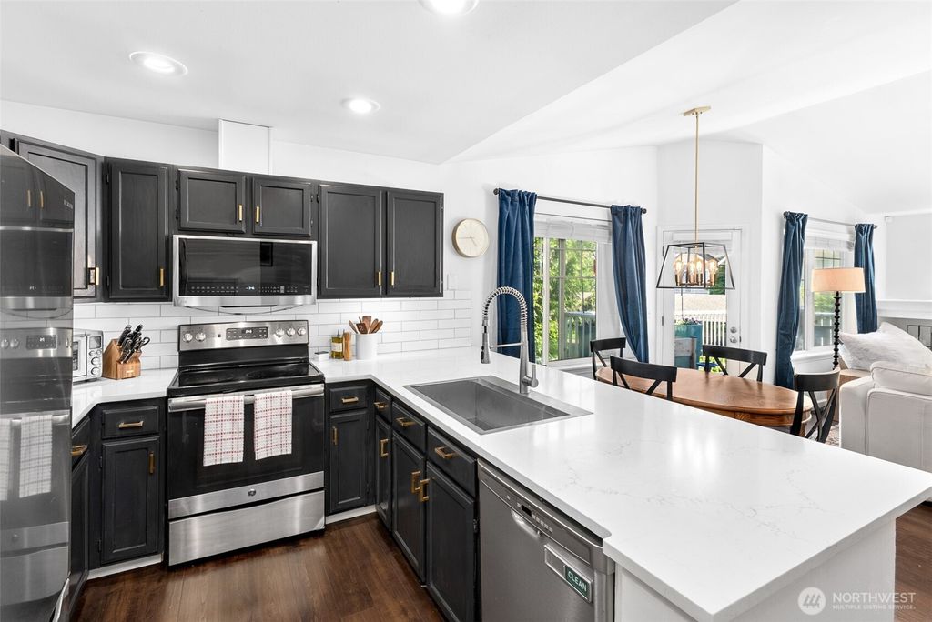 Photo of 5400 Harbour Pointe Boulevard #B201, Mukilteo, WA 98275 (MLS # 2530348)