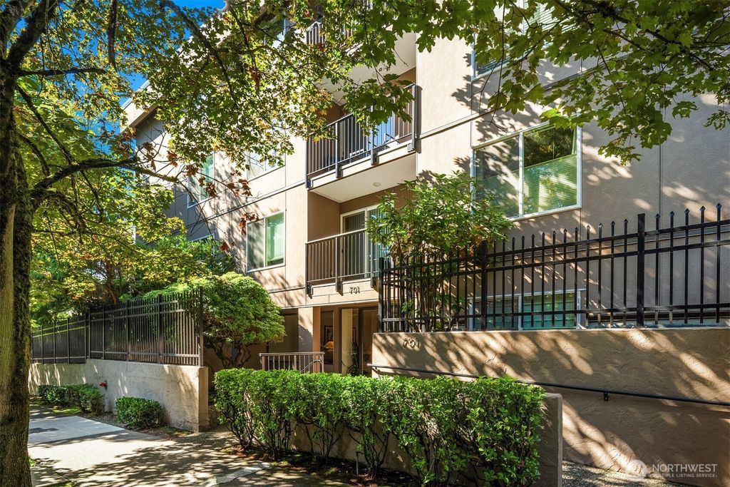 Photo of 701 17th Avenue #305, Seattle, WA 98122 (MLS # 2436766)