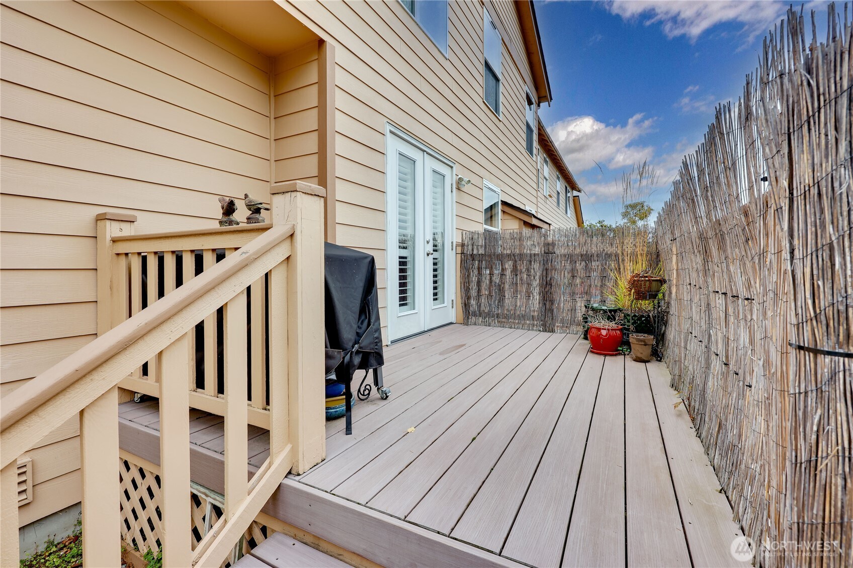 9672 Long Point Lane NW