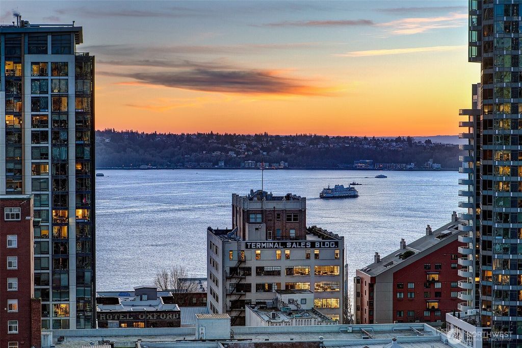 Photo of 1920 4th Avenue #2104, Seattle, WA 98101 (MLS # 2477054)