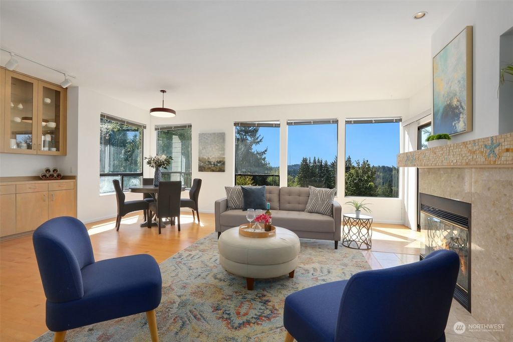 Photo of 13527 SE 50th Place, Bellevue, WA 98006 (MLS # 2160848)