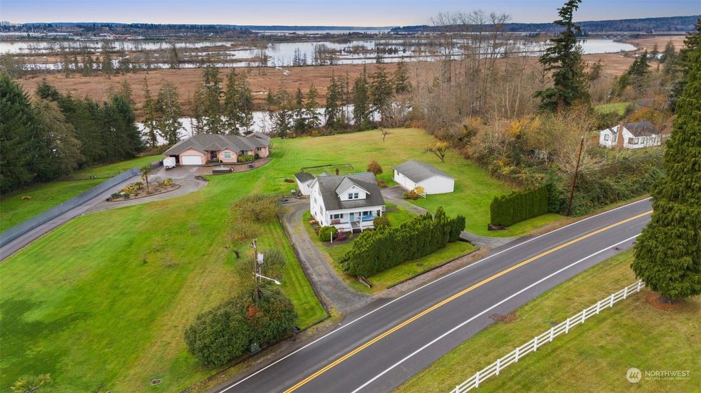 Photo of 3108 Sunnyside Boulevard, Marysville, WA 98270 (MLS # 2312691)