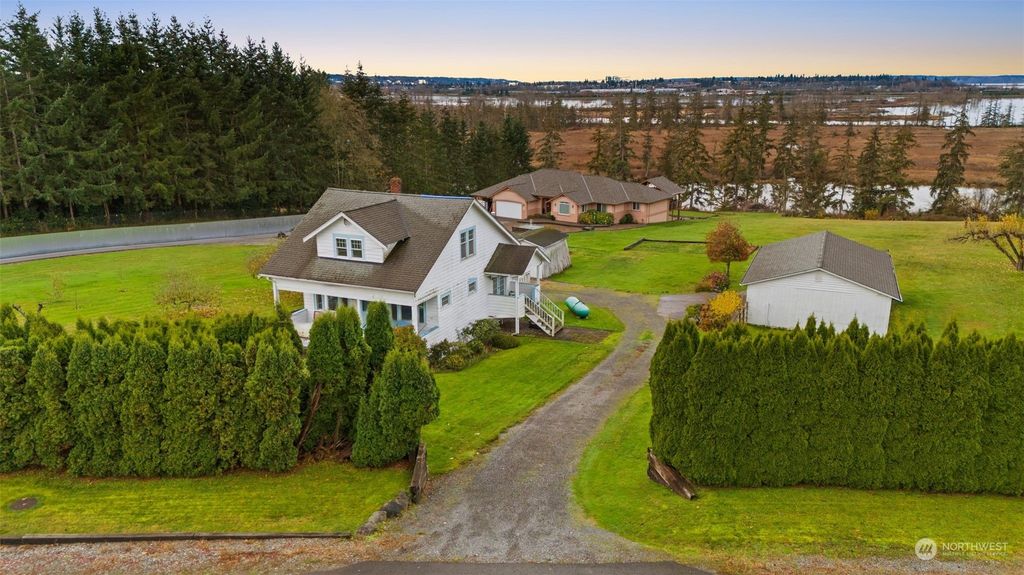 Photo of 3108 Sunnyside Boulevard, Marysville, WA 98270 (MLS # 2312691)