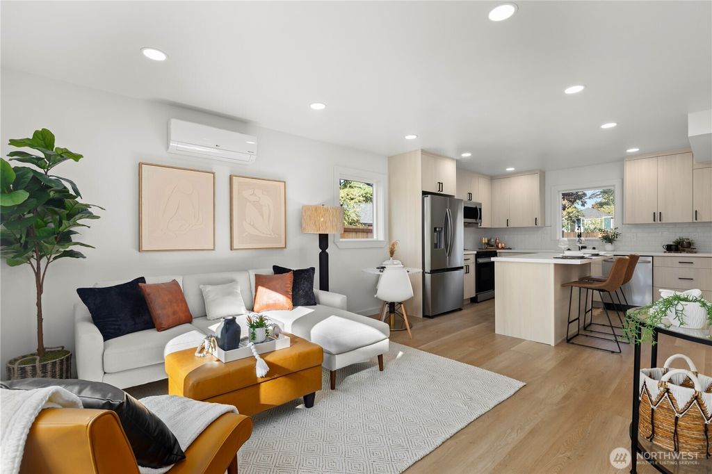 Photo of 9735 Evanston Avenue N, Seattle, WA 98103 (MLS # 2433489)