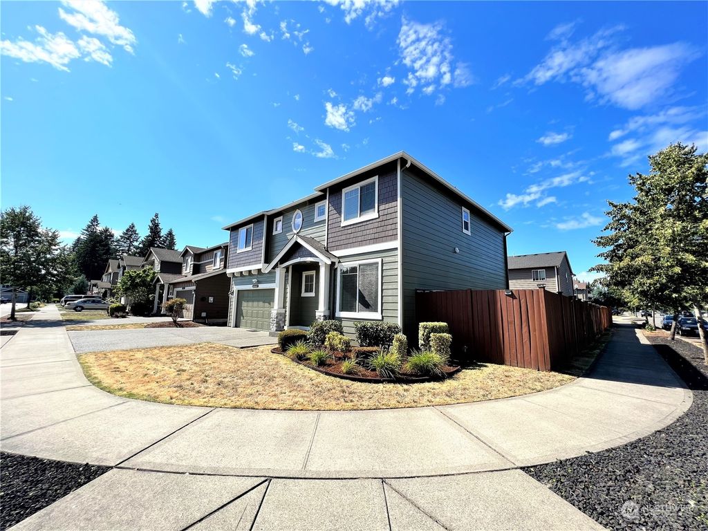 Photo of 19520 SE 270th Place, Covington, WA 98042 (MLS # 2137765)