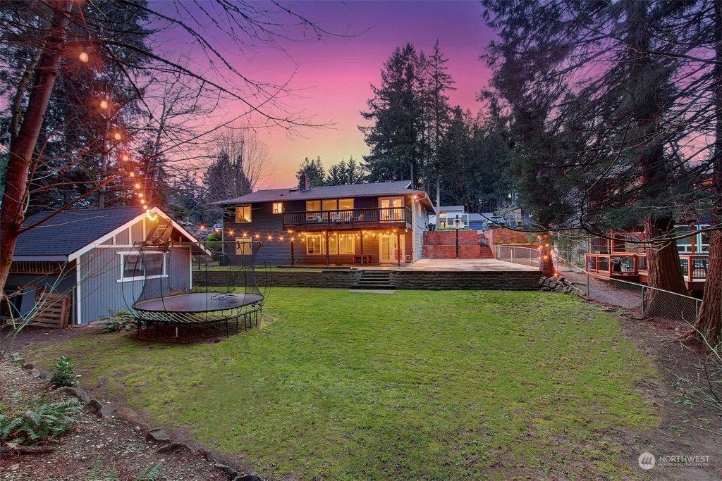 Photo of 14818 167th Place SE, Renton, WA 98059 (MLS # 2204294)