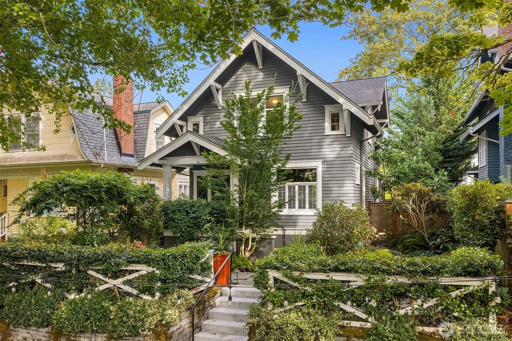 Photo of 930 20th Avenue E, Seattle, WA 98112 (MLS # 2570680)