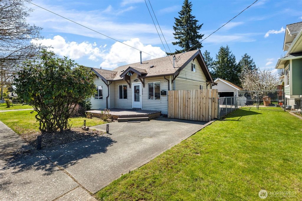 Photo of 5436 S Thompson Avenue, Tacoma, WA 98408 (MLS # 2503270)