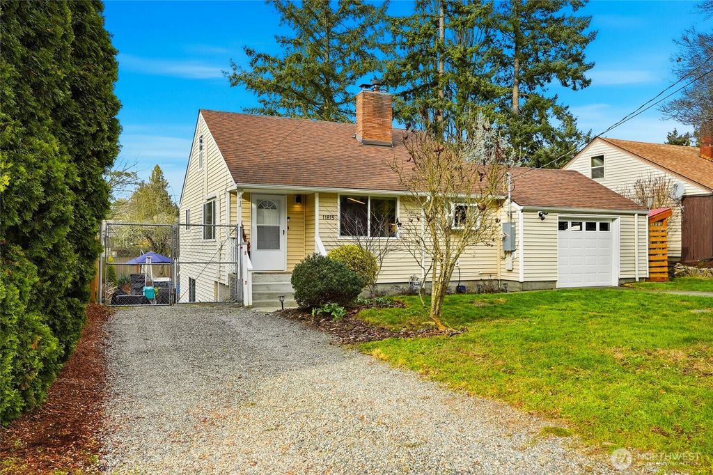 Photo of 11815 20th Avenue SW, Burien, WA 98146 (MLS # 2468382)