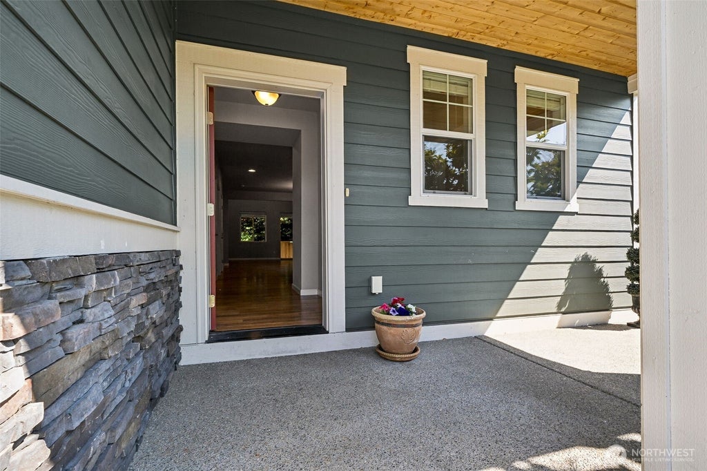 Photo of 8019 162nd Street Ct E, Puyallup, WA 98375 (MLS # 2549977)