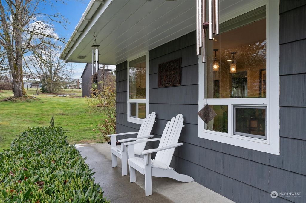 Photo of 15922 95th Avenue SE, Snohomish, WA 98296 (MLS # 2050106)