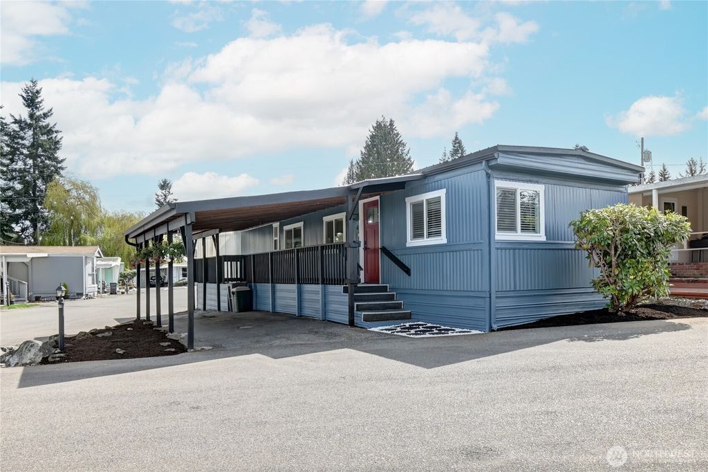 Photo of 18501 52nd Ave Ave #49, Lynnwood, WA 98037 (MLS # 2509255)