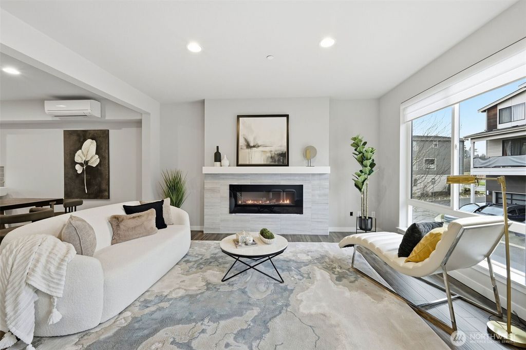 Photo of 16021 Manor Way Way #D3, Lynnwood, WA 98087 (MLS # 2468390)