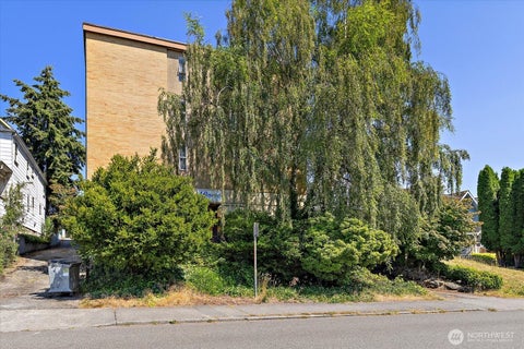 Photo of 3209 Hoyt Avenue #302, Everett, WA 98201 (MLS # 2556028)