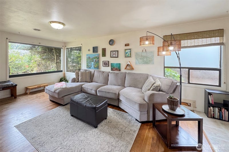 519 W 15th Street