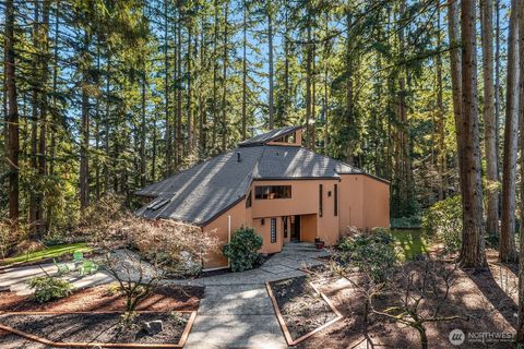 Photo of 13525 NE 50th Street, Bellevue, WA 98005 (MLS # 2468463)