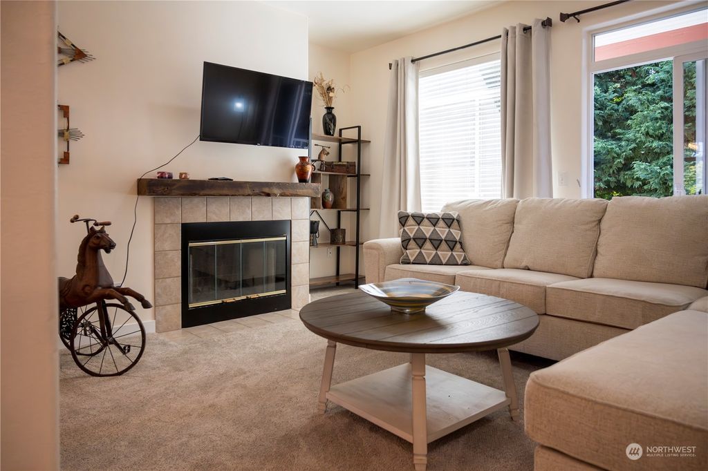 Photo of 14904 29th Ave W Ave #E202, Lynnwood, WA 98087 (MLS # 2236668)