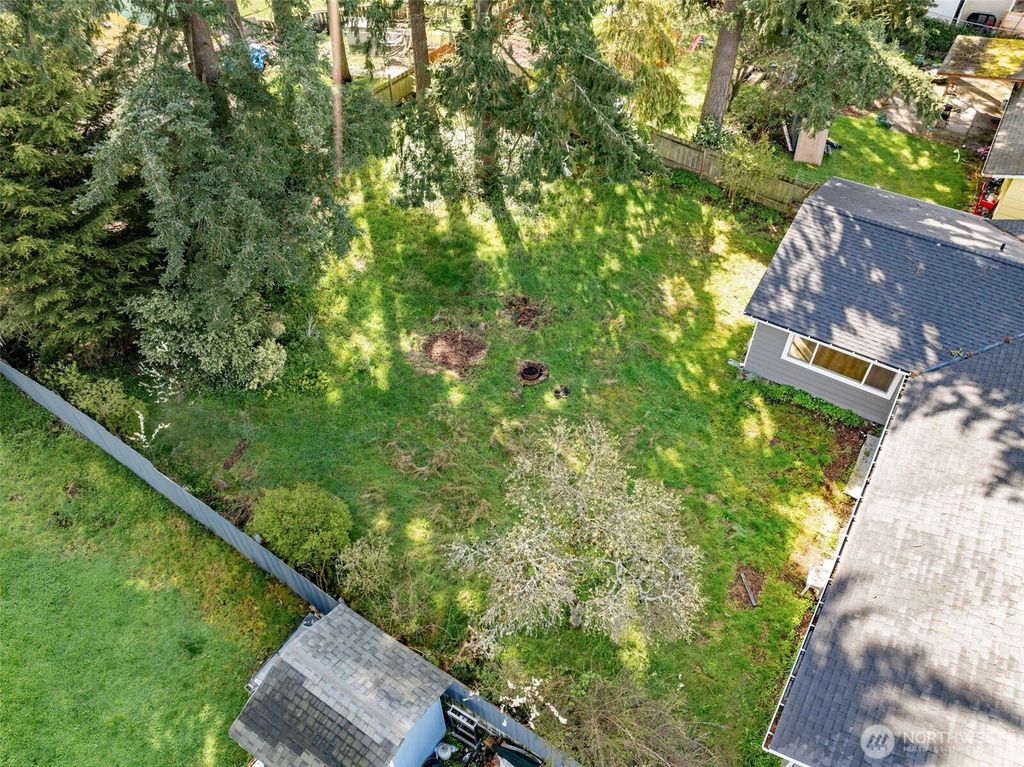 Photo of 30618 8th Avenue S, Federal Way, WA 98003 (MLS # 2344795)