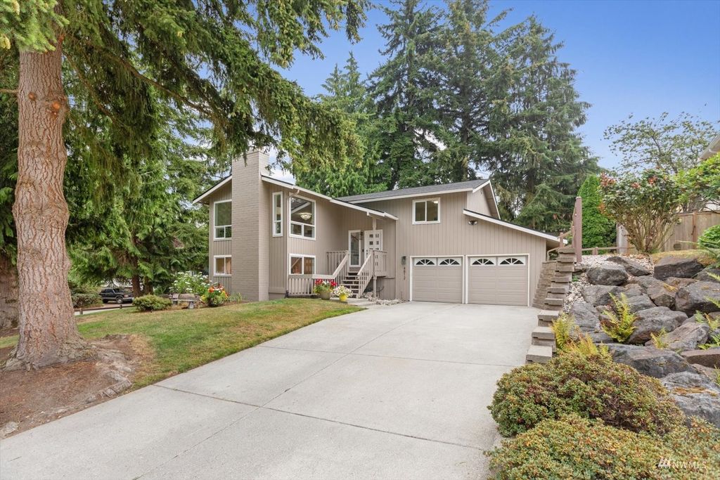 Photo of 4812 102nd Place SW, Mukilteo, WA 98275 (MLS # 1980022)