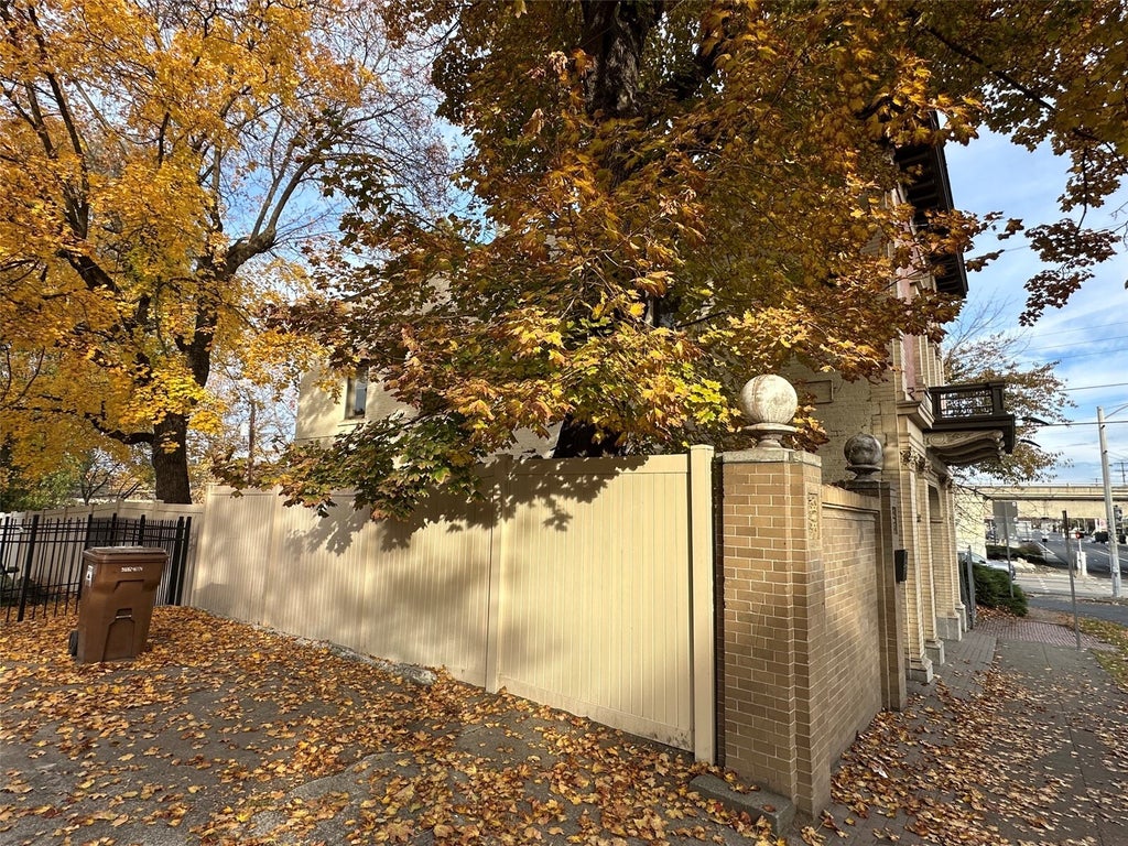 Photo of 518 S Maple ST, Spokane, WA 99201 (MLS # 2599067)