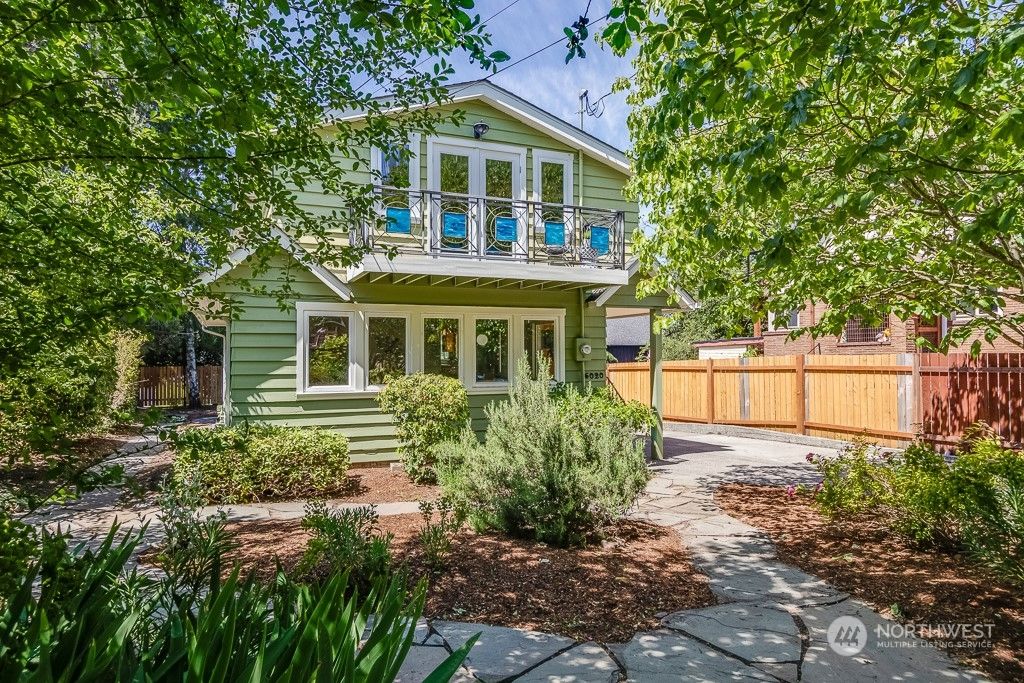 Photo of 6020 S Roxbury Street, Seattle, WA 98118 (MLS # 2250655)