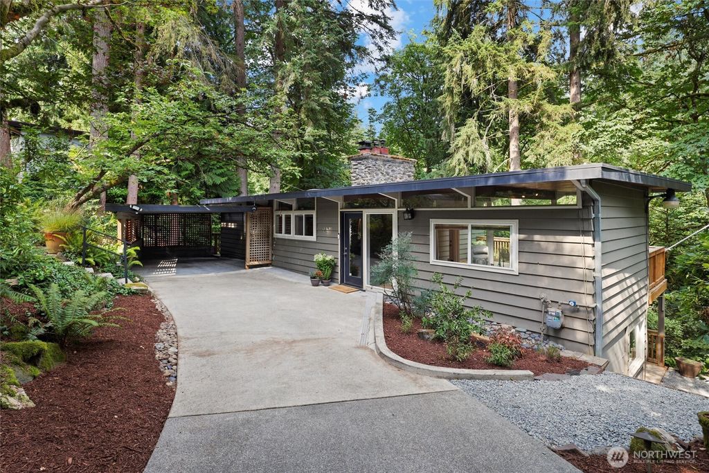 Photo of 2870 NE 183rd street St, Lake Forest Park, WA 98155 (MLS # 2432160)