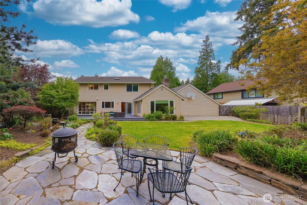Photo of 3630 204th Place NE, Sammamish, WA 98074 (MLS # 2514532)
