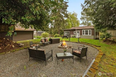 Photo of 23716 Locust Way, Bothell, WA 98021 (MLS # 2467790)