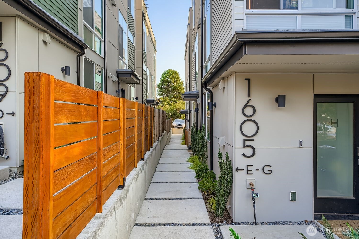 1605 S Washington St F