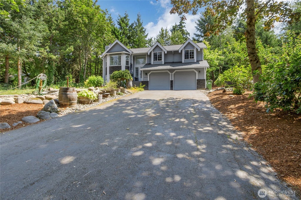 Photo of 14313 77th Avenue E, Puyallup, WA 98373 (MLS # 2552821)