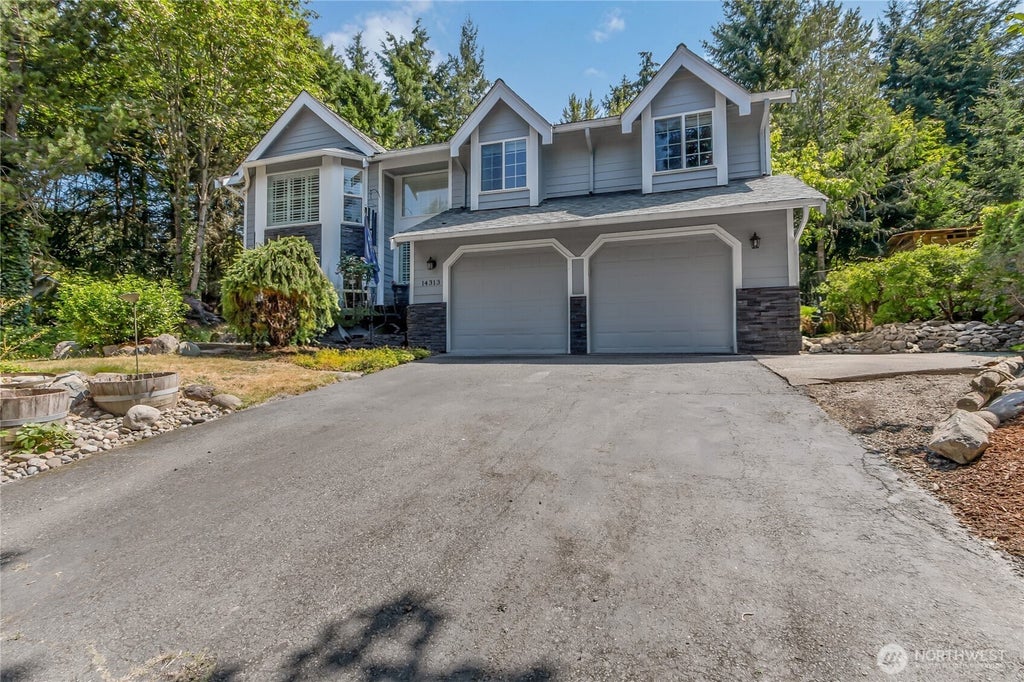 Photo of 14313 77th Avenue E, Puyallup, WA 98373 (MLS # 2552821)