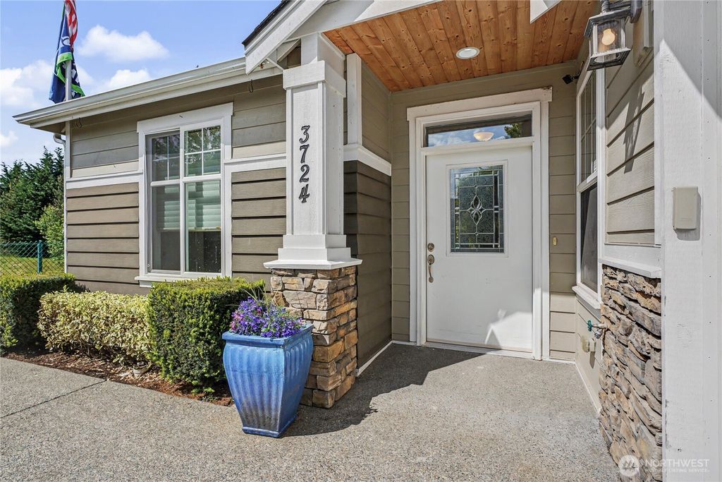 Photo of 3724 68th Avenue Ct W, University Place, WA 98466 (MLS # 2525073)
