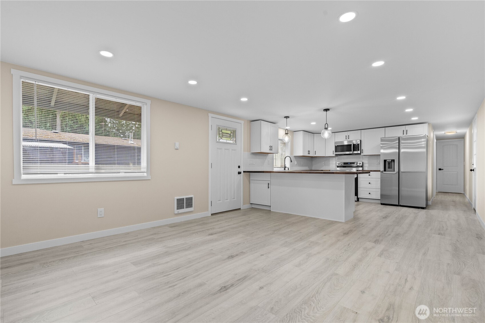 9011 Old Hwy 99 SE 131