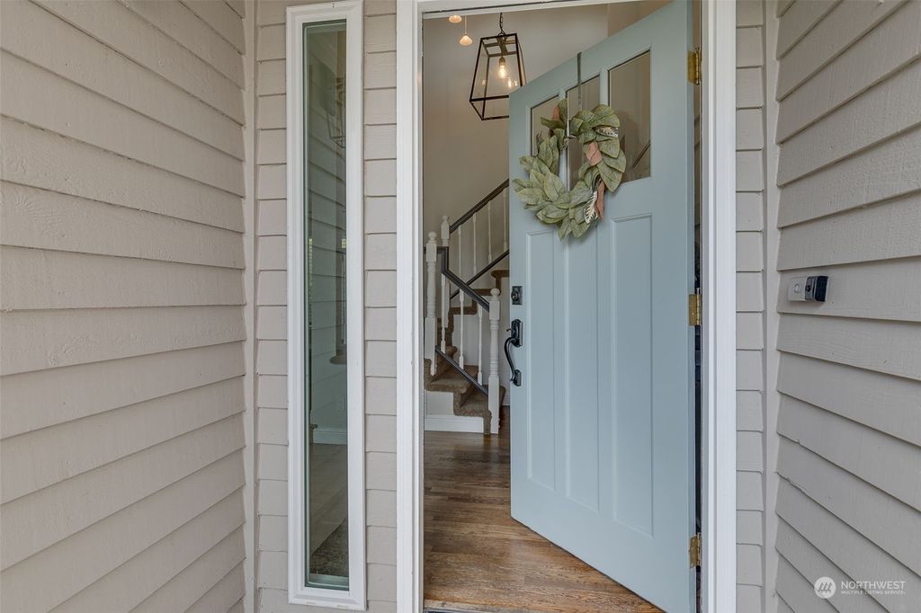 Photo of 22418 NE 10th Street, Sammamish, WA 98074 (MLS # 2054310)