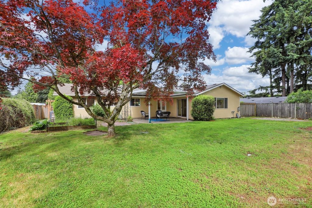 Photo of 35626 13th Avenue SW, Federal Way, WA 98023 (MLS # 2538236)
