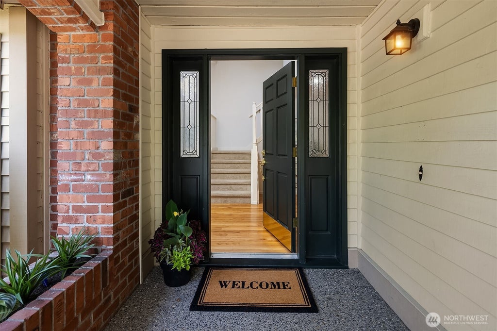 Photo of 4718 191st Place NE, Sammamish, WA 98074 (MLS # 2578698)