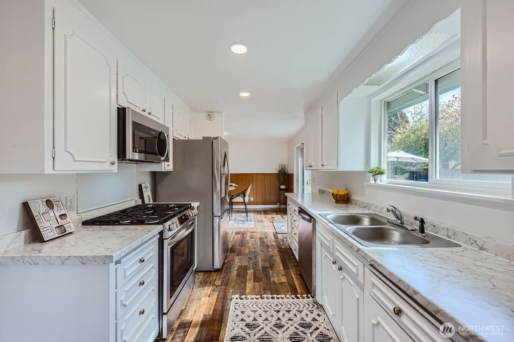 listing image 9363347280222709389