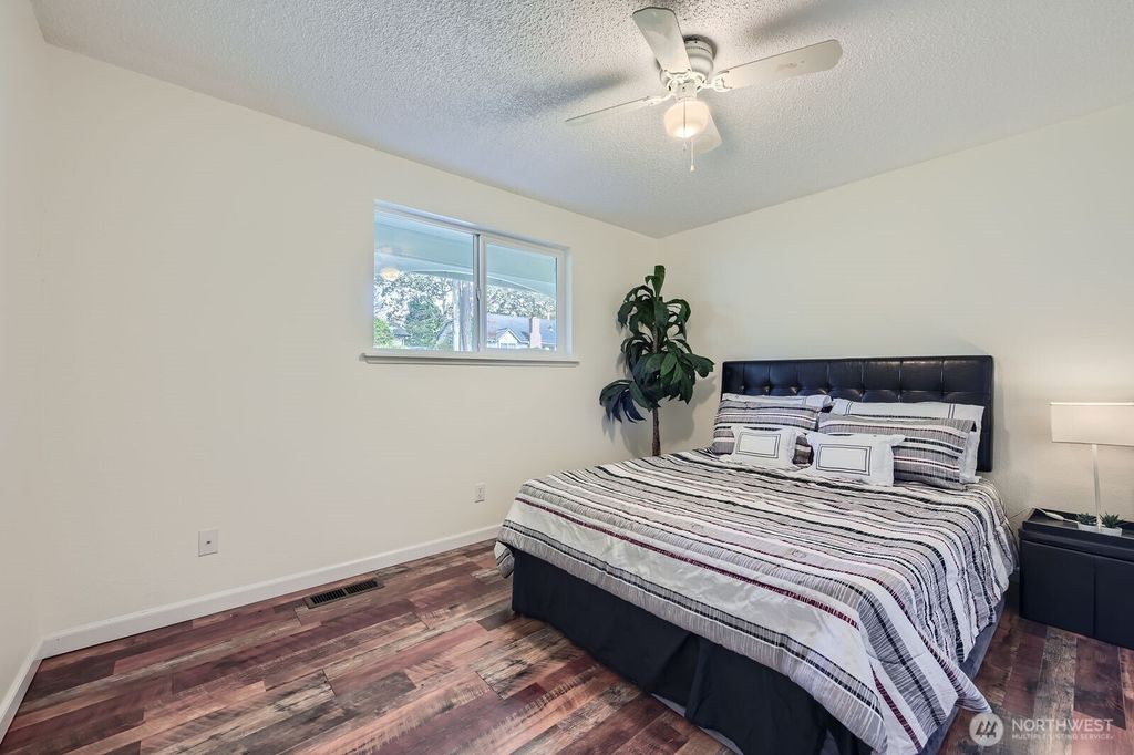listing image 9362802233270534444