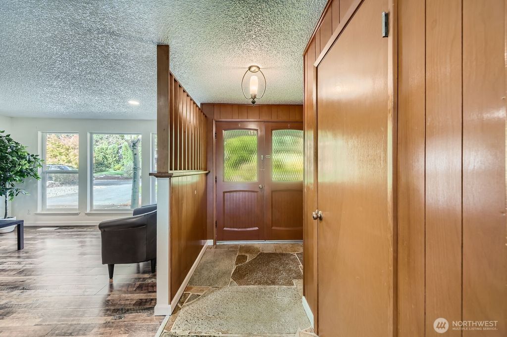 listing image 9365167537285642649