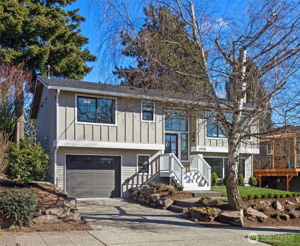 Photo of 6516 9th Avenue NW, Seattle, WA 98117 (MLS # 2341504)