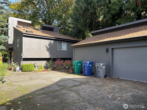 Photo of 110 6th Avenue NE, Issaquah, WA 98027 (MLS # 2447217)