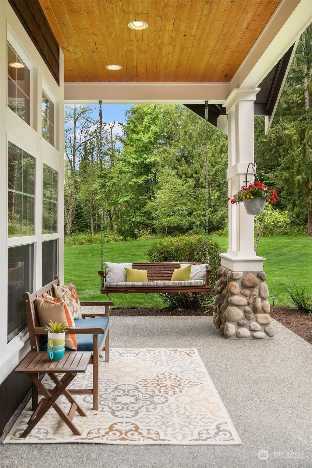 Photo of 5313 256th Avenue NE, Redmond, WA 98053 (MLS # 2073234)